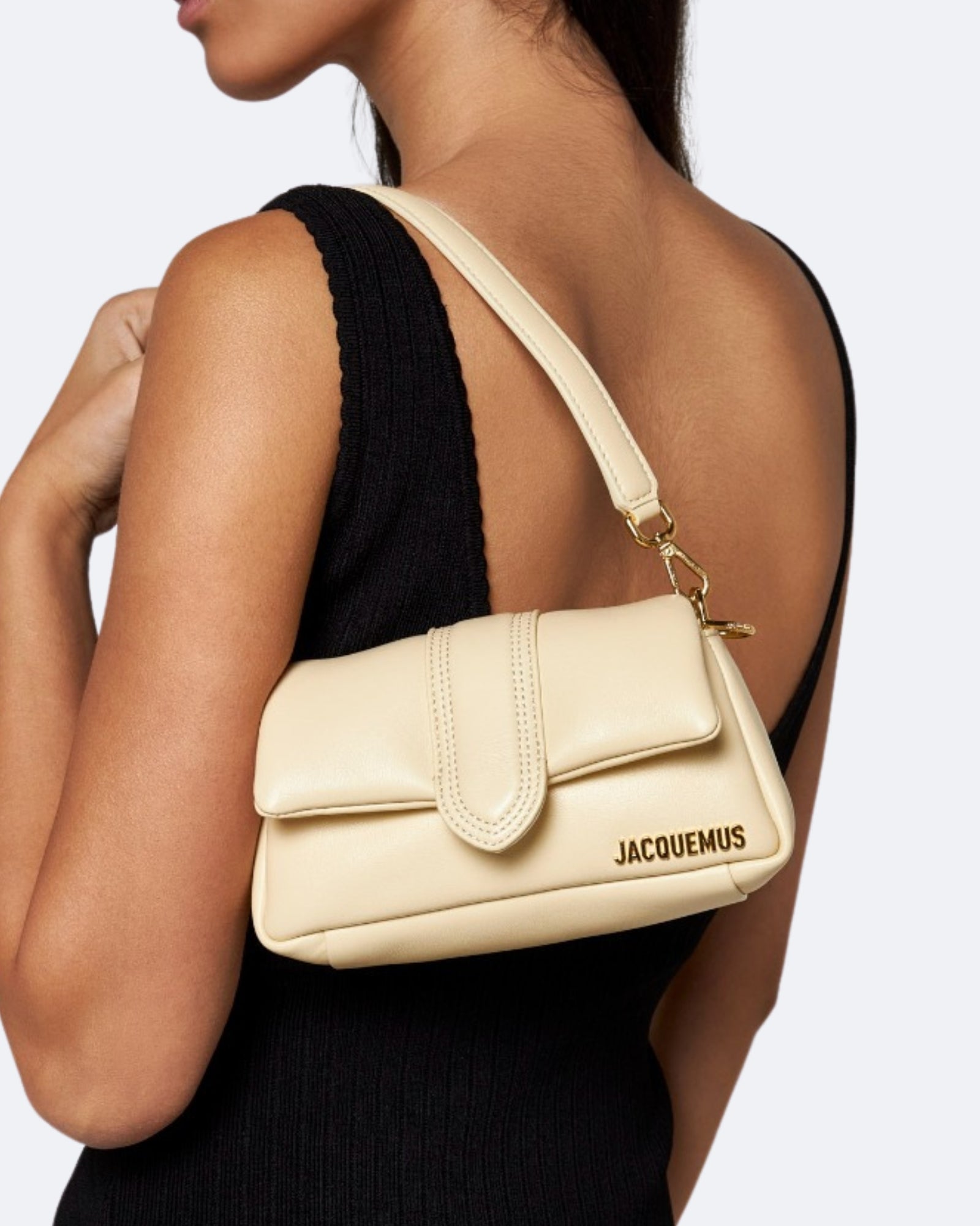 jacquemus-borsa-243lht-1.jpg
